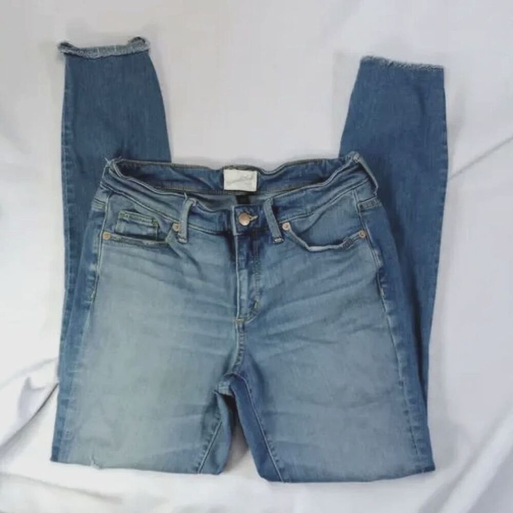 Universal Thread Skinny Jeans Distressed Stretch Mid Rise Denim Womens 4 / 27S